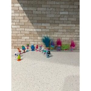 Trolls figurine set bundle